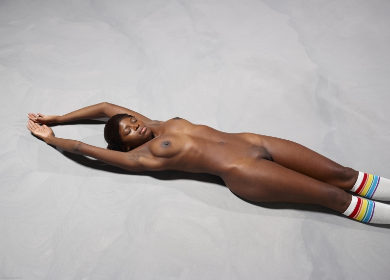 Страшная негритянка голая на улице 16 фото эротики